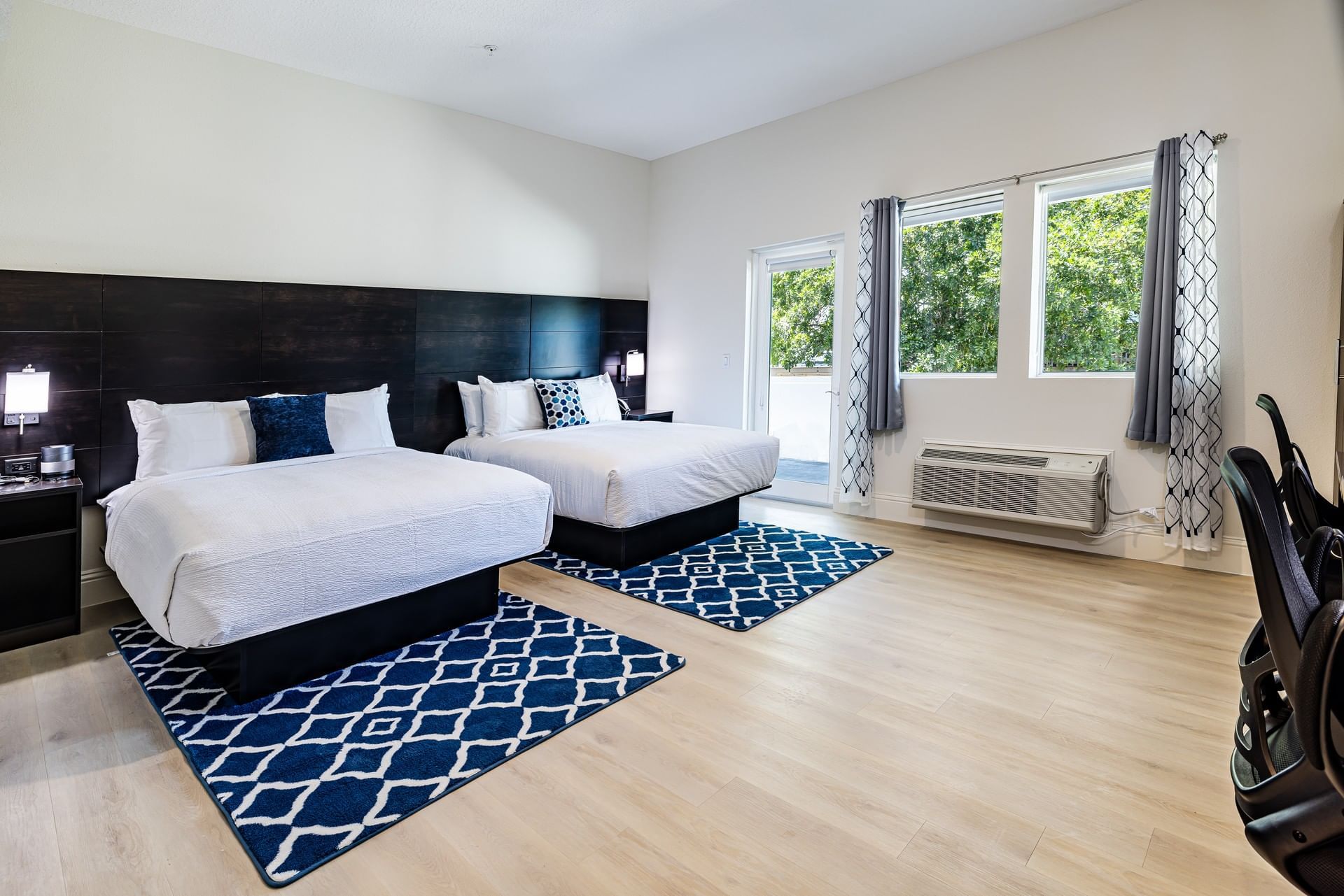 Double queen room