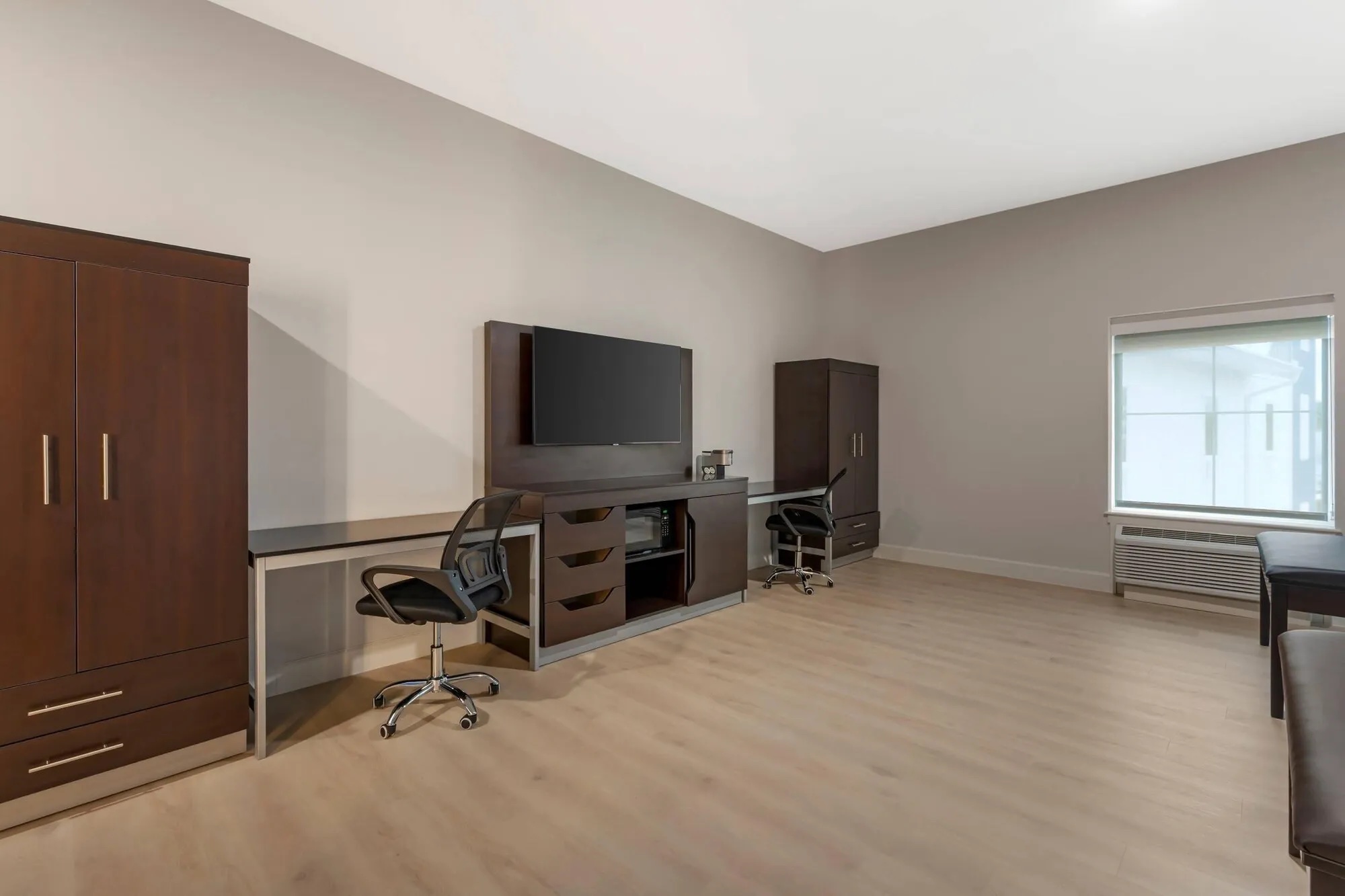 Desk, TV and wardrobe